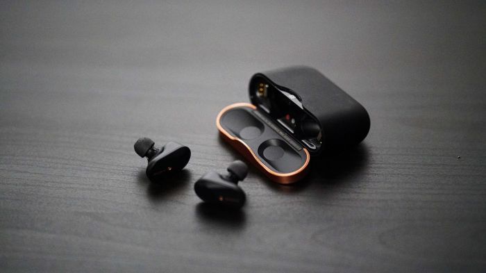 Tips Memilih Earphone Sesuai Aktivitas yang Tepat