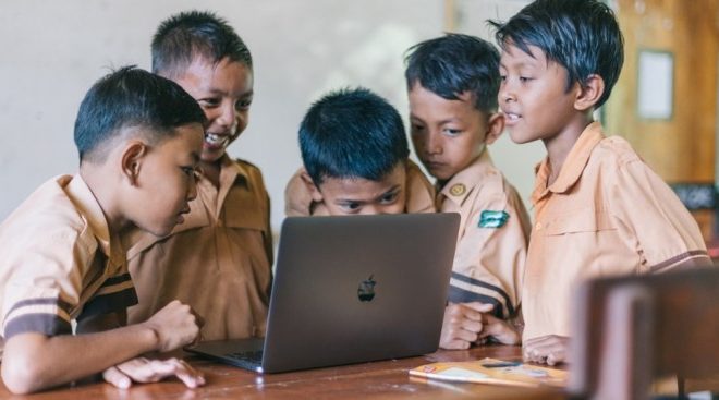 Riset Baru Pengaruh Kehidupan Digital terhadap Psikologi Remaja