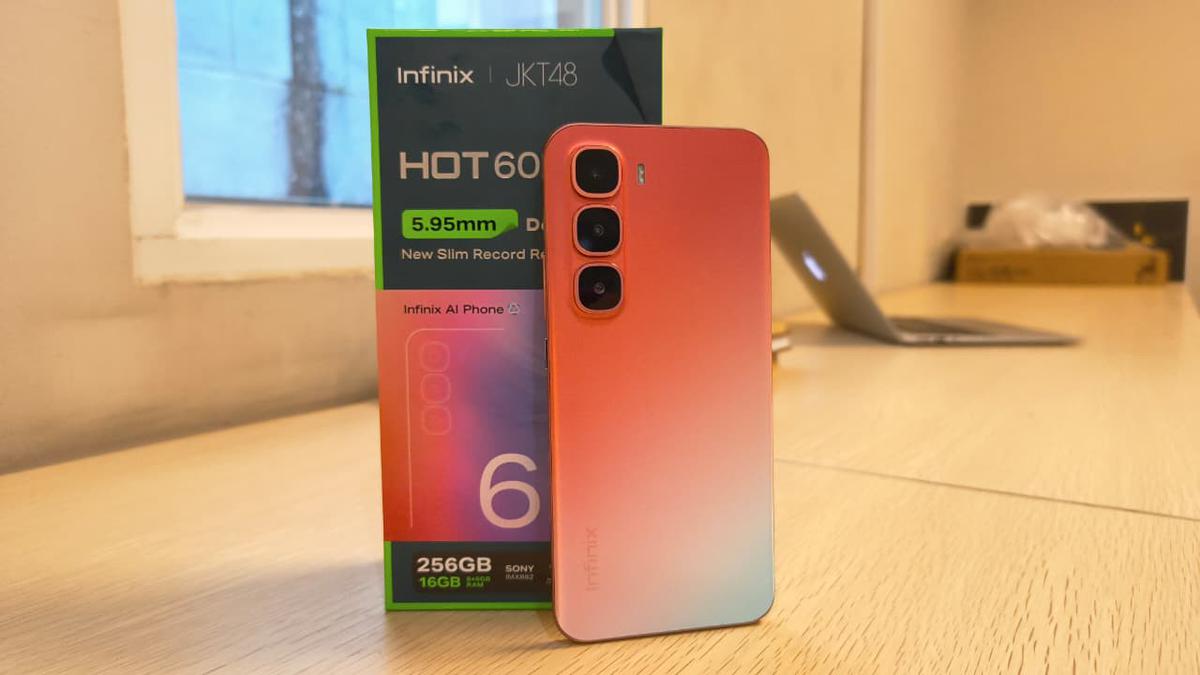 Uji Coba HP Android Layar Lengkung Tertipis di Dunia Rp 2 Jutaan